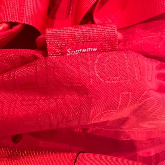 SUPREME Red Cordura Nylon Jacquard Logo Duffle Bag SS19 Collection NWT - Picture 9 of 11
